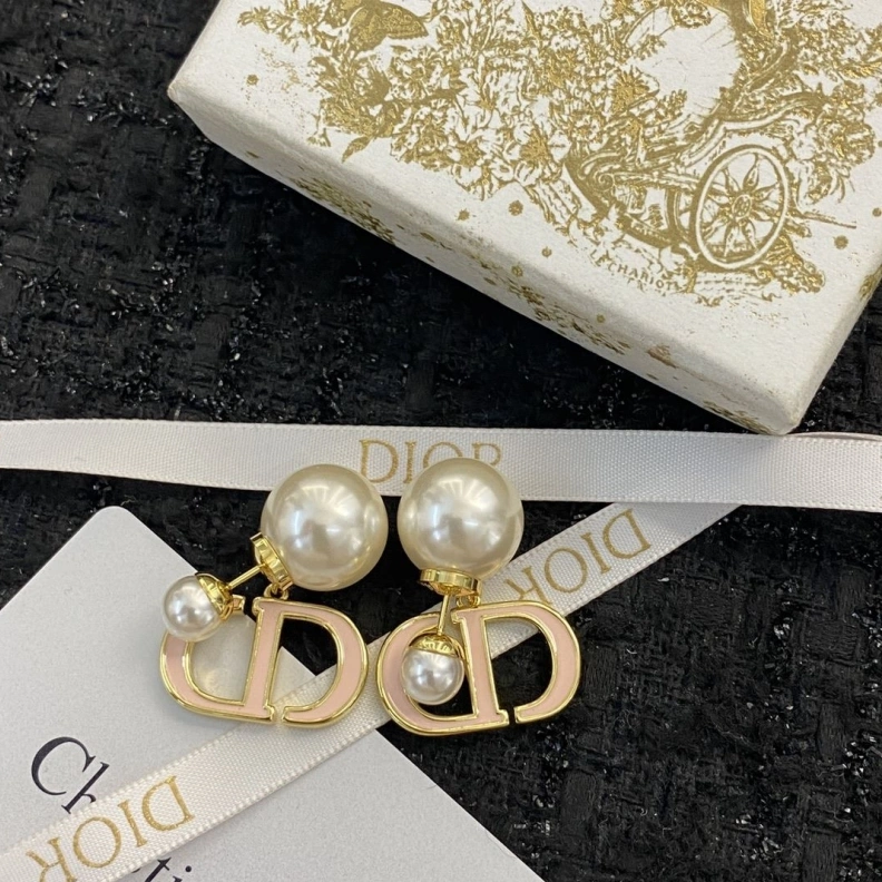 Sophisticated Christian Dxxr Earrings 294472