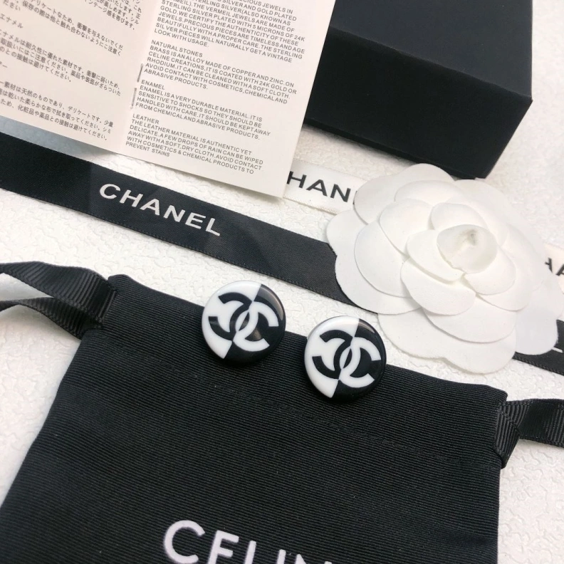 Compact Chxnxl Earrings 287119