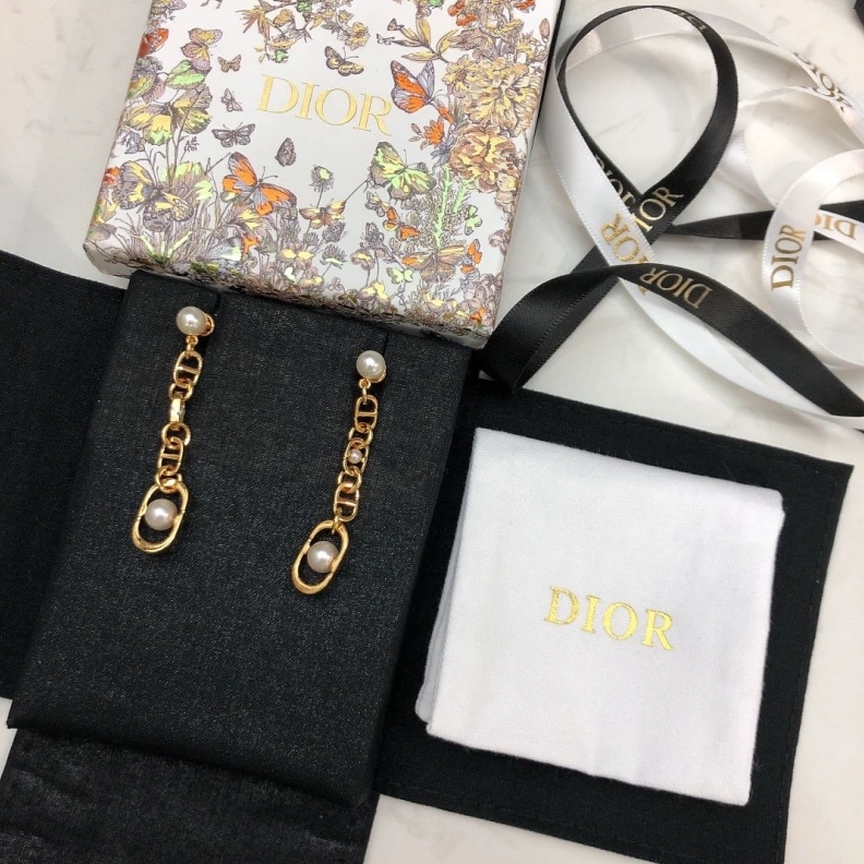 Christian Dxxr Earrings Resilient 294447
