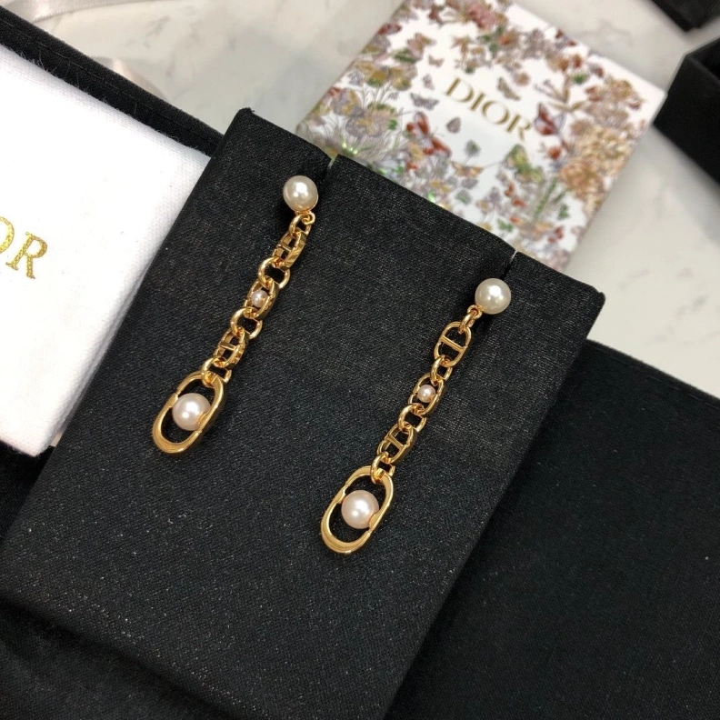 Christian Dxxr Earrings Resilient 294447