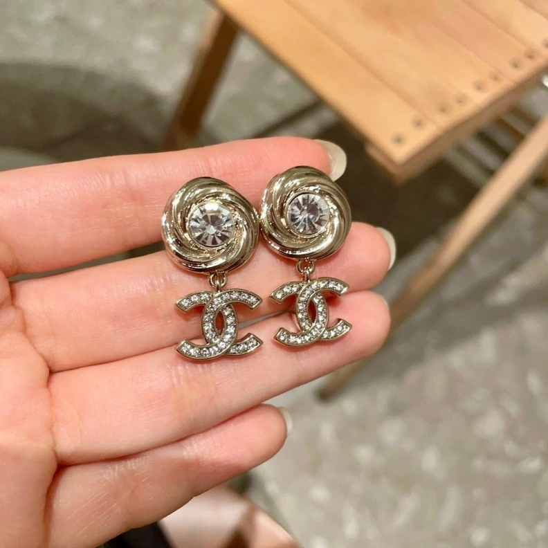 Fashionable Chxnxl Earrings 287109