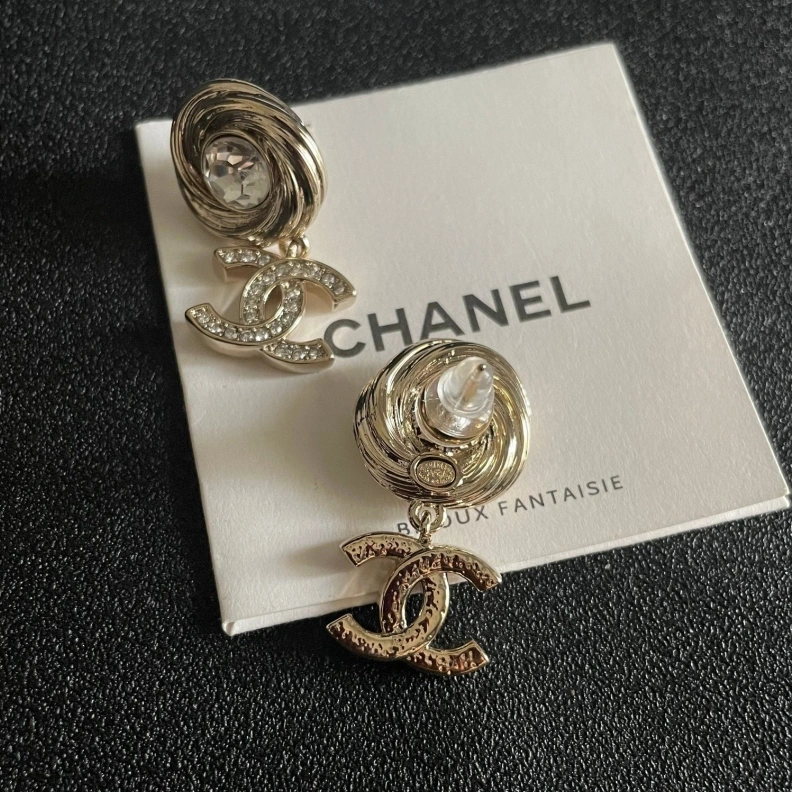 Fashionable Chxnxl Earrings 287109