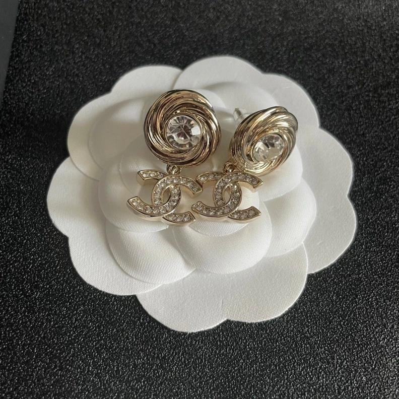 Fashionable Chxnxl Earrings 287109