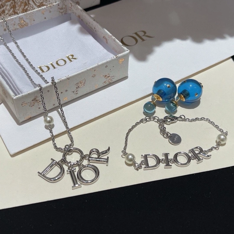 Sophisticated Christian Dxxr Necklaces 294353
