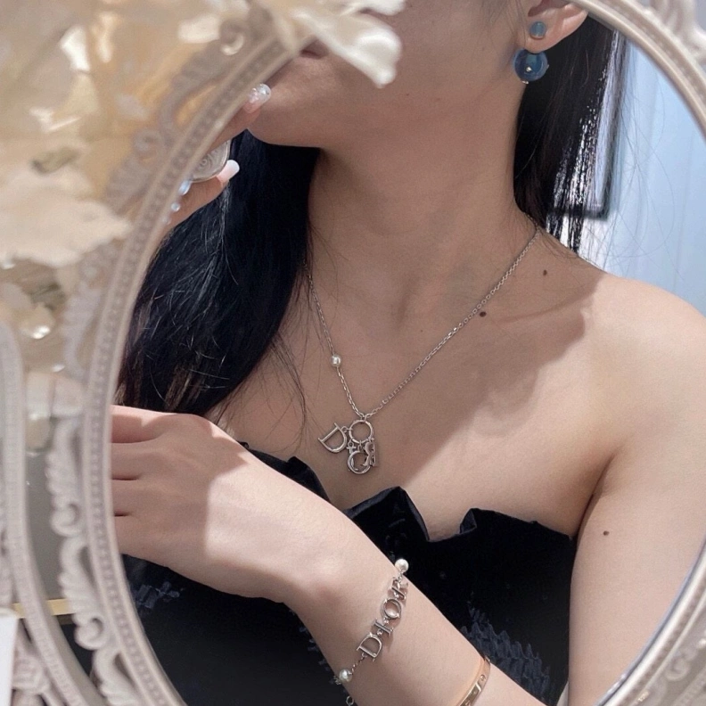 Sophisticated Christian Dxxr Necklaces 294353
