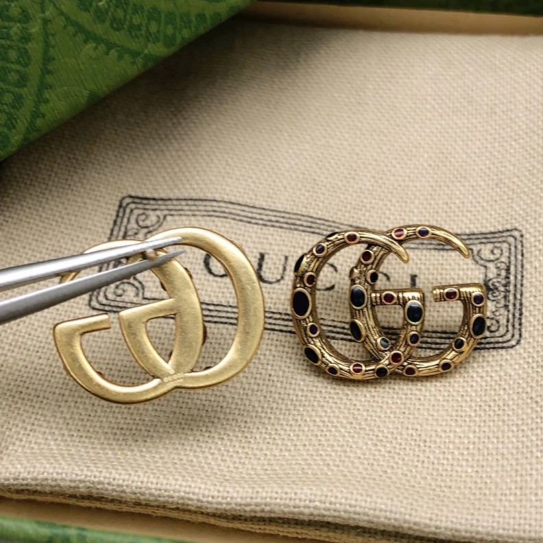 Elegant Gxccx Earrings 303154