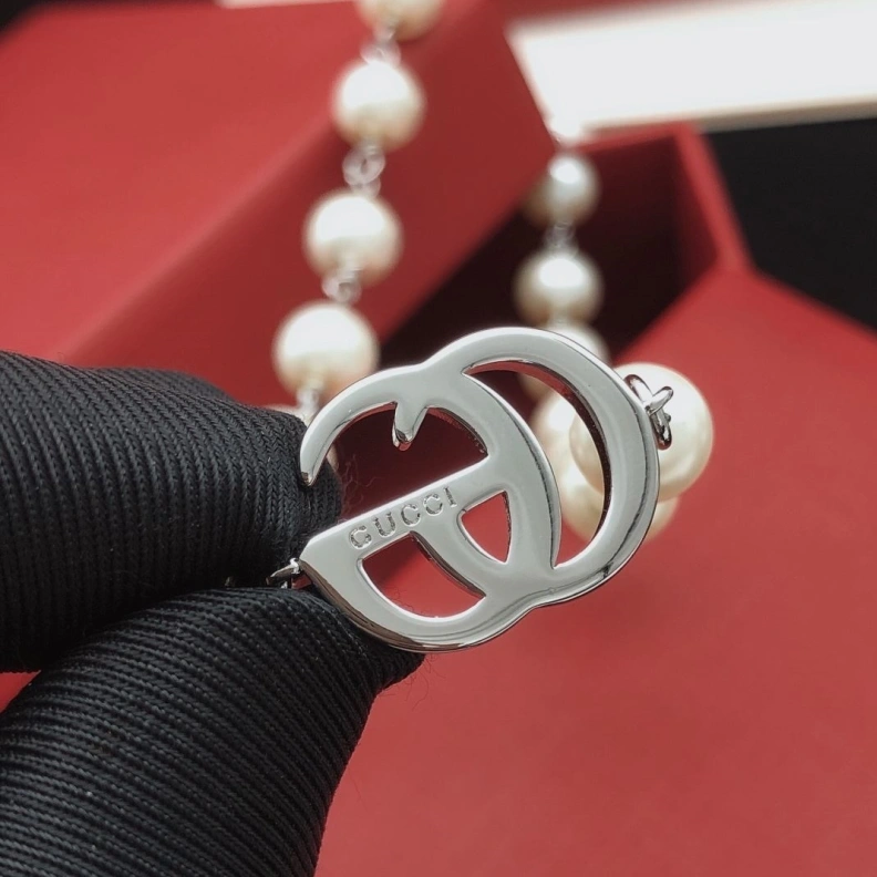 EyeCatching Gxccx Necklaces 303033