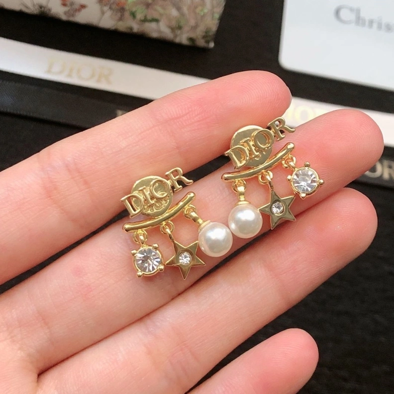 Christian Dxxr Earrings Resilient 294449