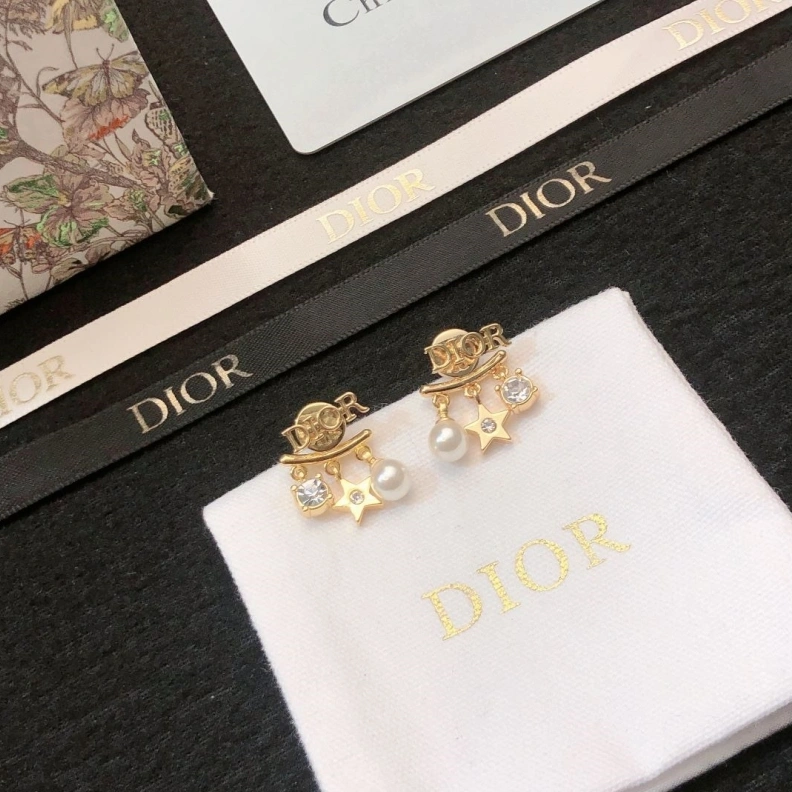 Christian Dxxr Earrings Resilient 294449