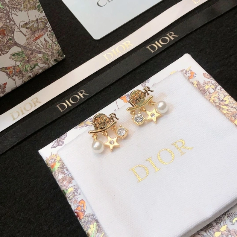 Christian Dxxr Earrings Resilient 294449