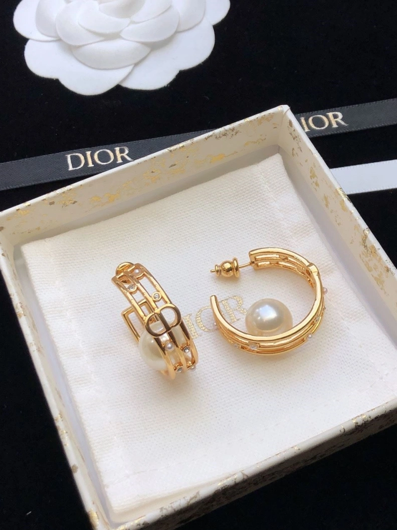 Christian Dxxr Earrings Cozy 294445