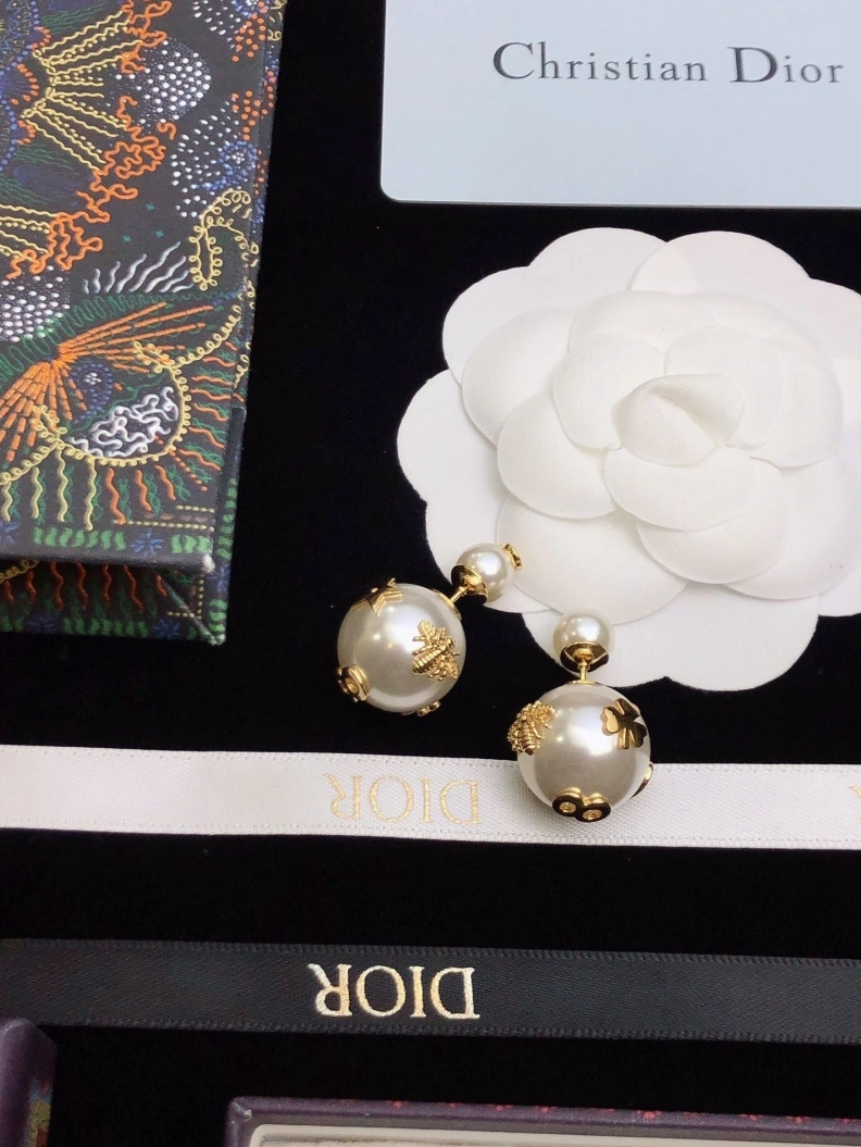 Refined Christian Dxxr Earrings 294448