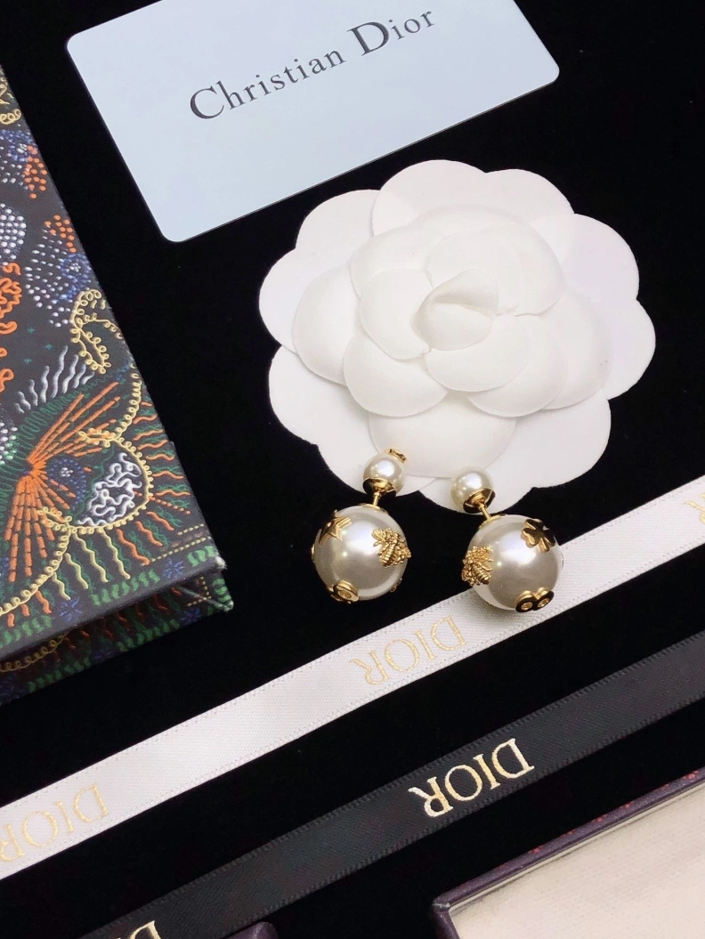 Refined Christian Dxxr Earrings 294448