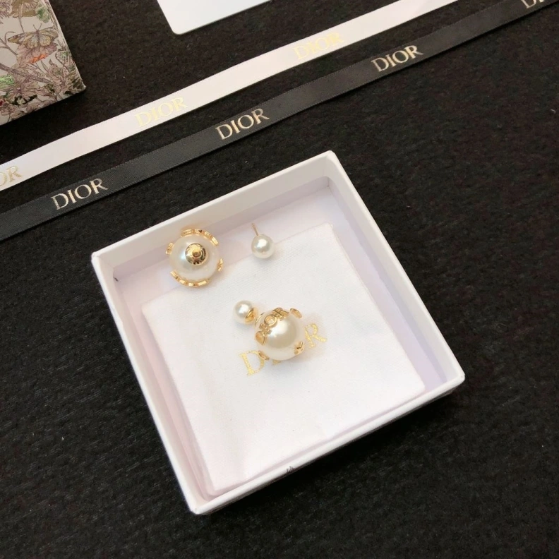 Christian Dxxr Earrings SmartChoice 294444