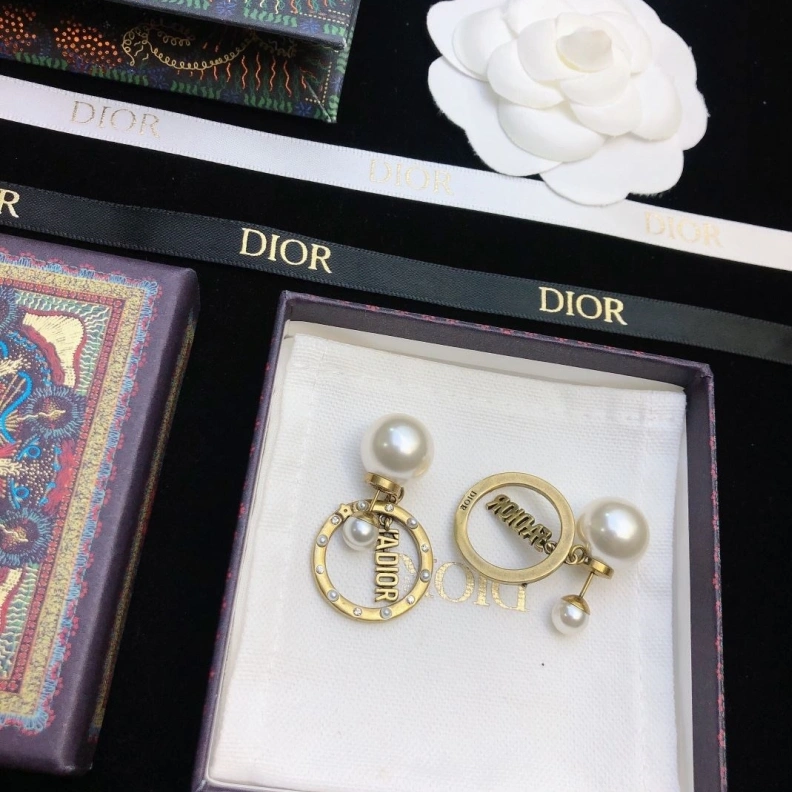 EyeCatching Christian Dxxr Earrings 294440