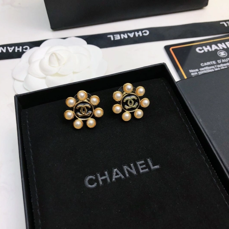Comfortable Chxnxl Earrings 287095