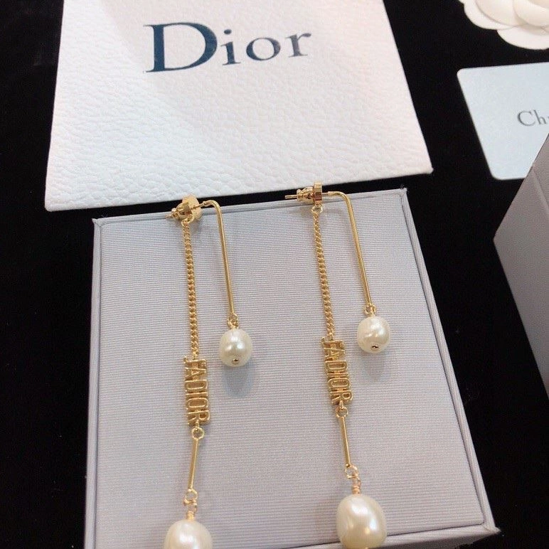 Reliable Christian Dxxr Earrings 294439