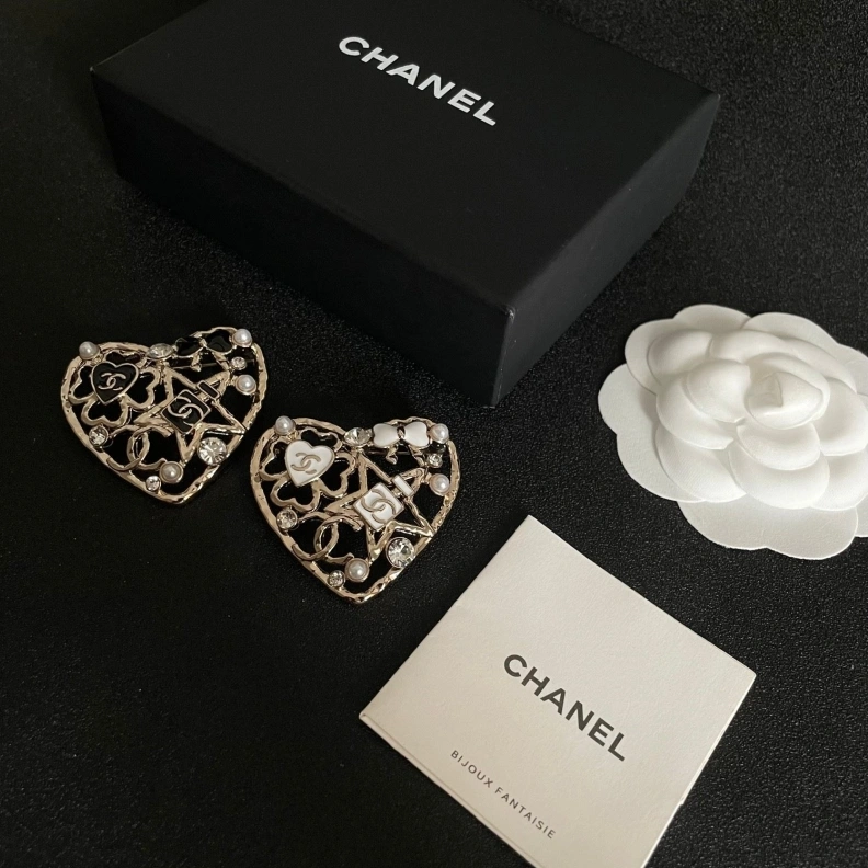 Affordable Chxnxl Brooches 287751