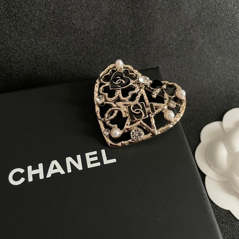 Affordable Chxnxl Brooches 287751