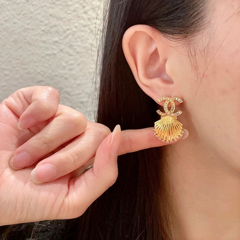 Breathable Chxnxl Earrings 287094