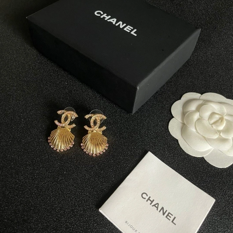 Breathable Chxnxl Earrings 287094