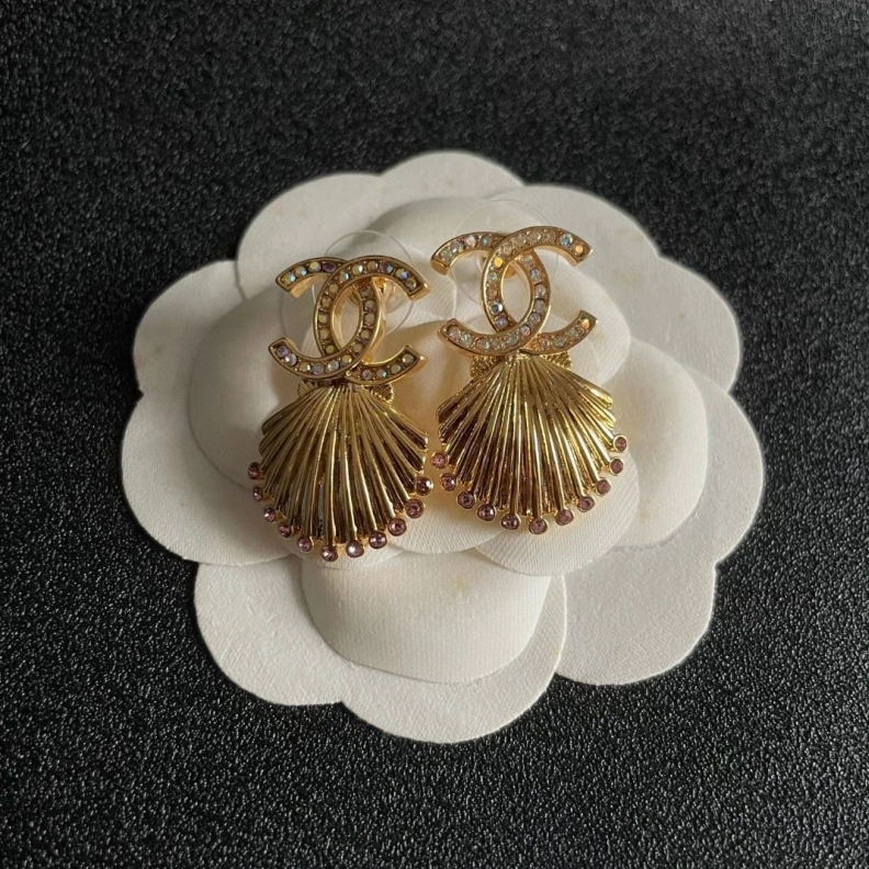 Breathable Chxnxl Earrings 287094