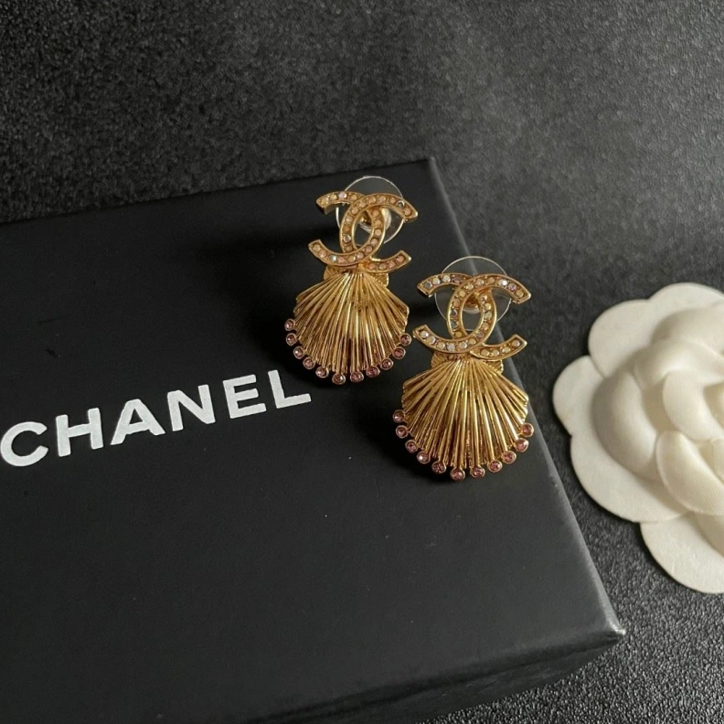 Breathable Chxnxl Earrings 287094