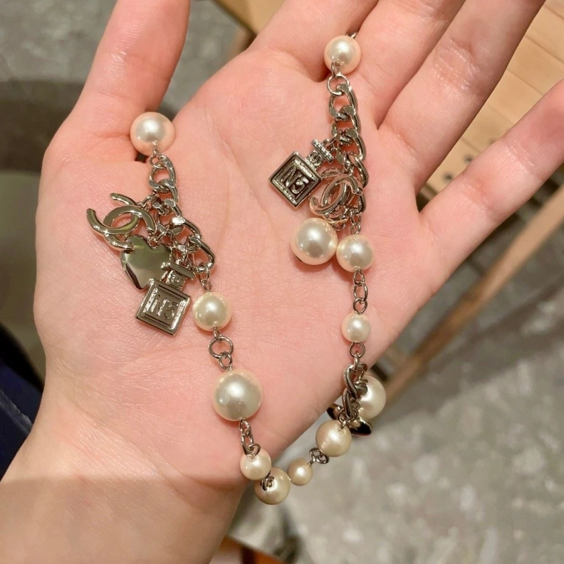Comfortable Chxnxl Necklaces 286622