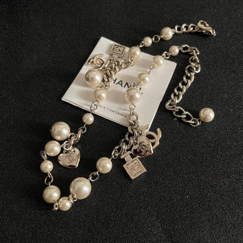 Comfortable Chxnxl Necklaces 286622