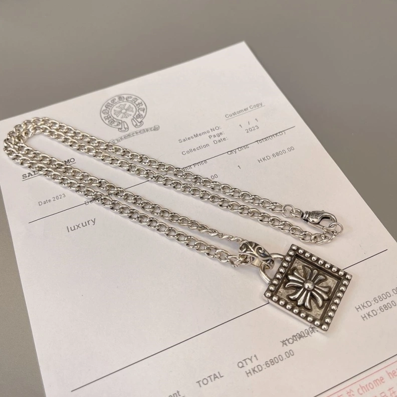 Resilient Chrxmx Hxxrts Necklaces 297688