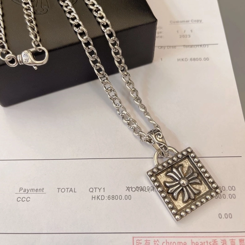 Resilient Chrxmx Hxxrts Necklaces 297688