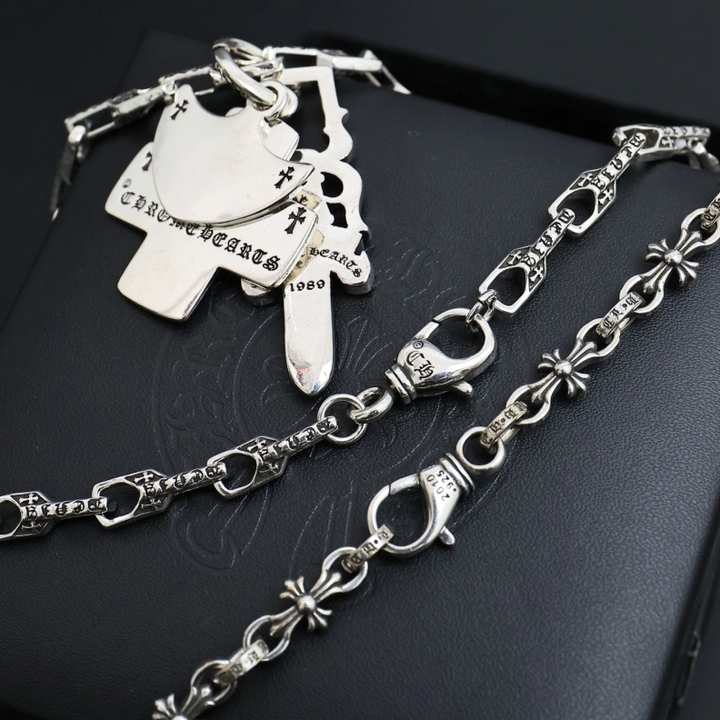 Chrxmx Hxxrts Necklaces DailyWear 297682