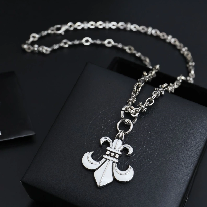 Refined Chrxmx Hxxrts Necklaces 297680