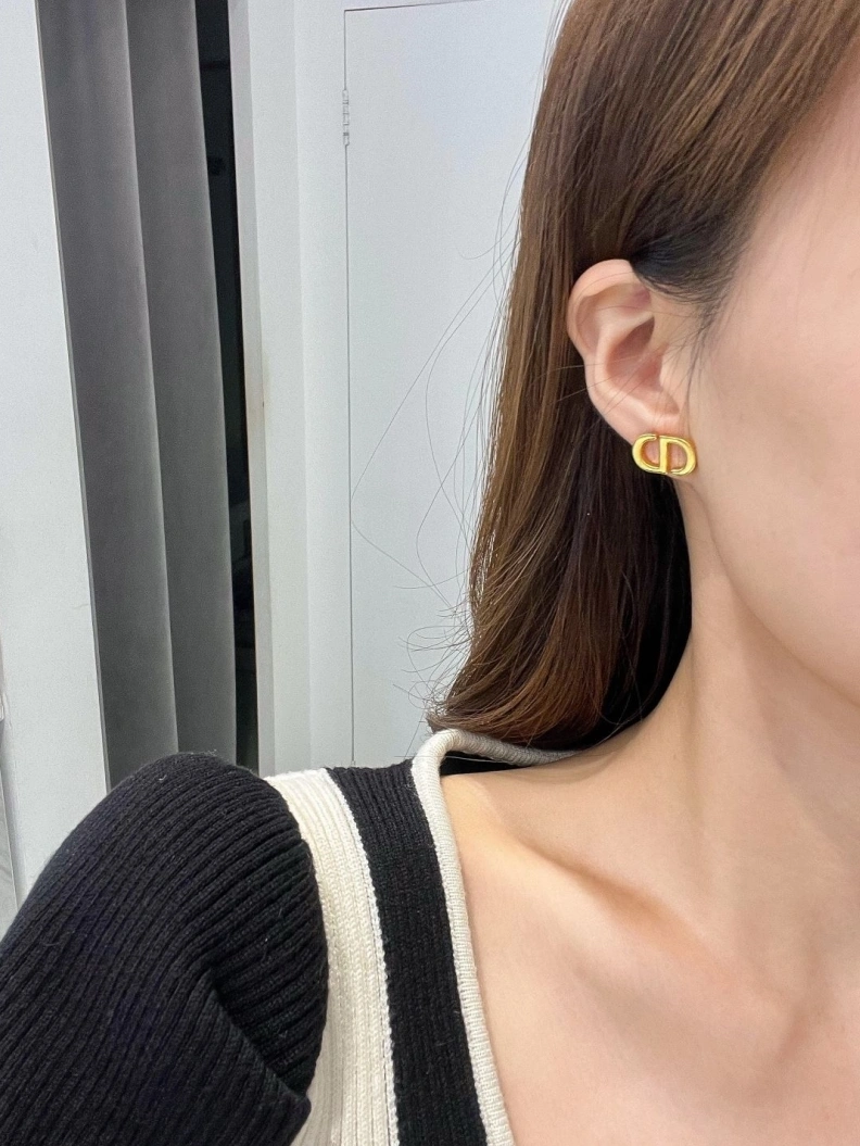 Christian Dxxr Earrings Efficient 294435
