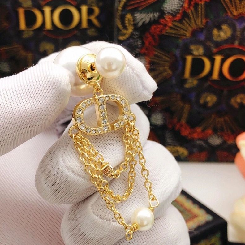 Soft Christian Dxxr Earrings 294433