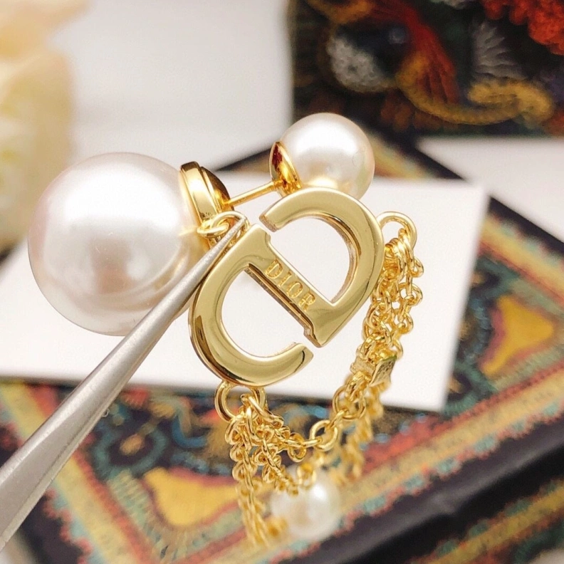 Soft Christian Dxxr Earrings 294433