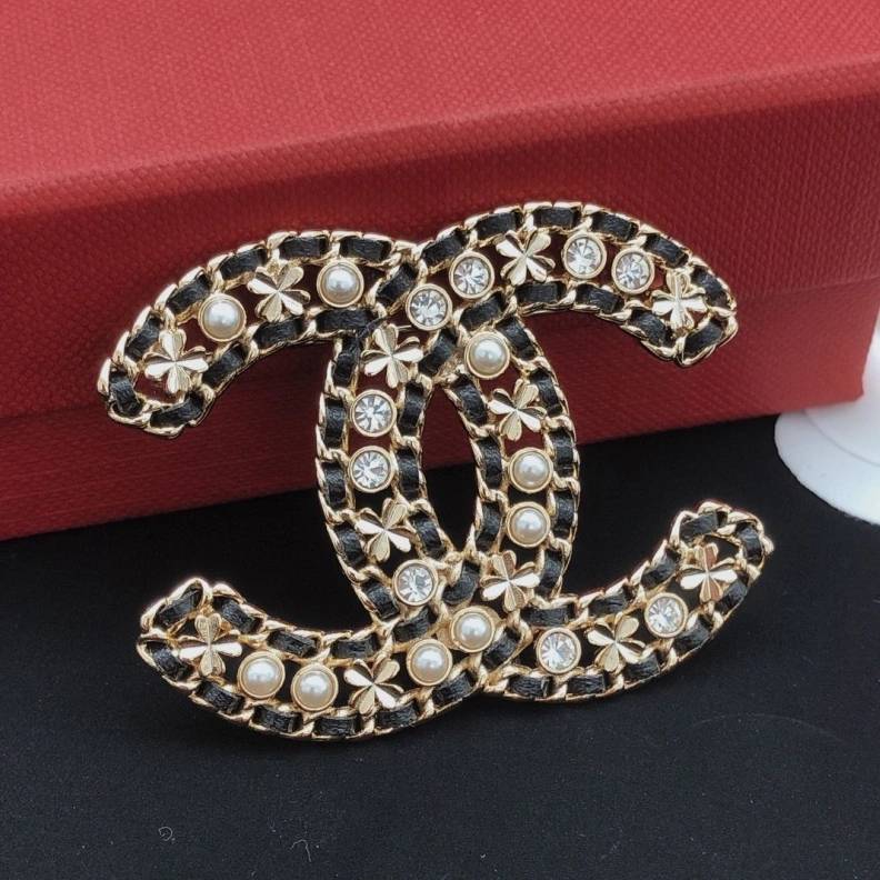Resilient Chxnxl Brooches 287743
