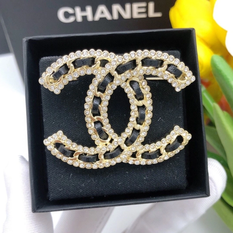 Compact Chxnxl Brooches 287741