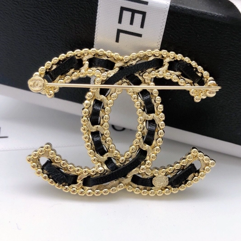 Compact Chxnxl Brooches 287741
