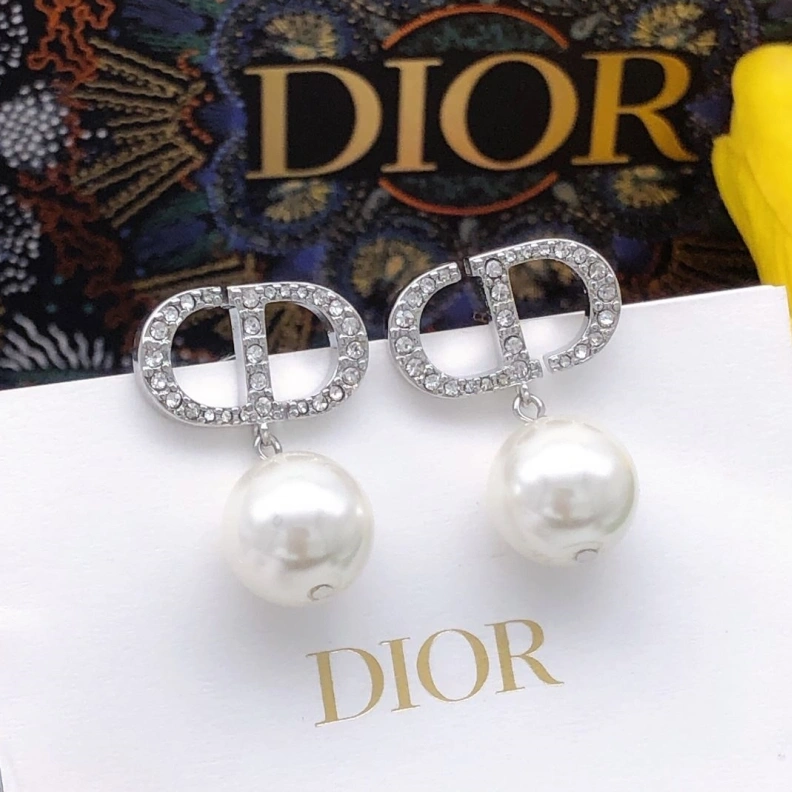 HighQuality Christian Dxxr Earrings 294430