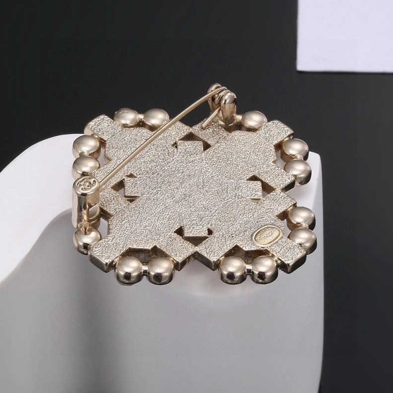 Chxnxl Brooches WellDesigned 287736