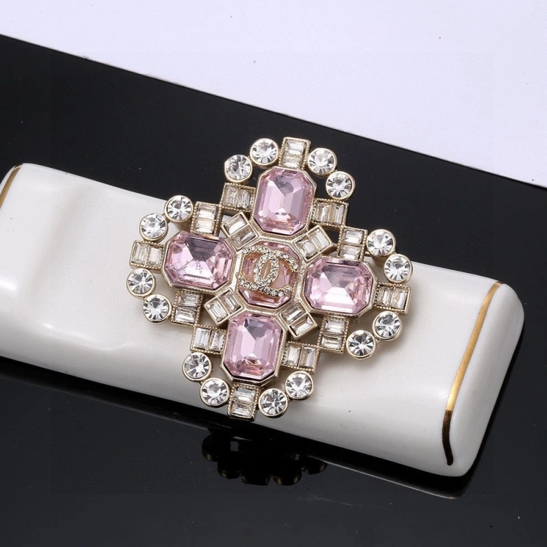 Chxnxl Brooches WellDesigned 287736