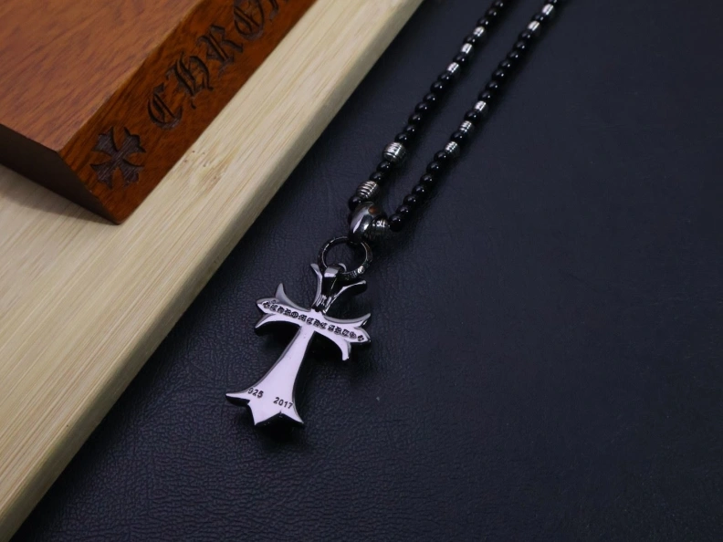 Comfortable Chrxmx Hxxrts Necklaces 297649