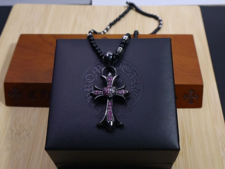 Comfortable Chrxmx Hxxrts Necklaces 297649