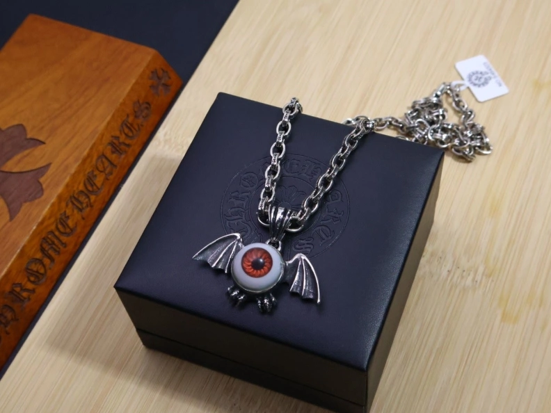 Classic Chrxmx Hxxrts Necklaces 297662