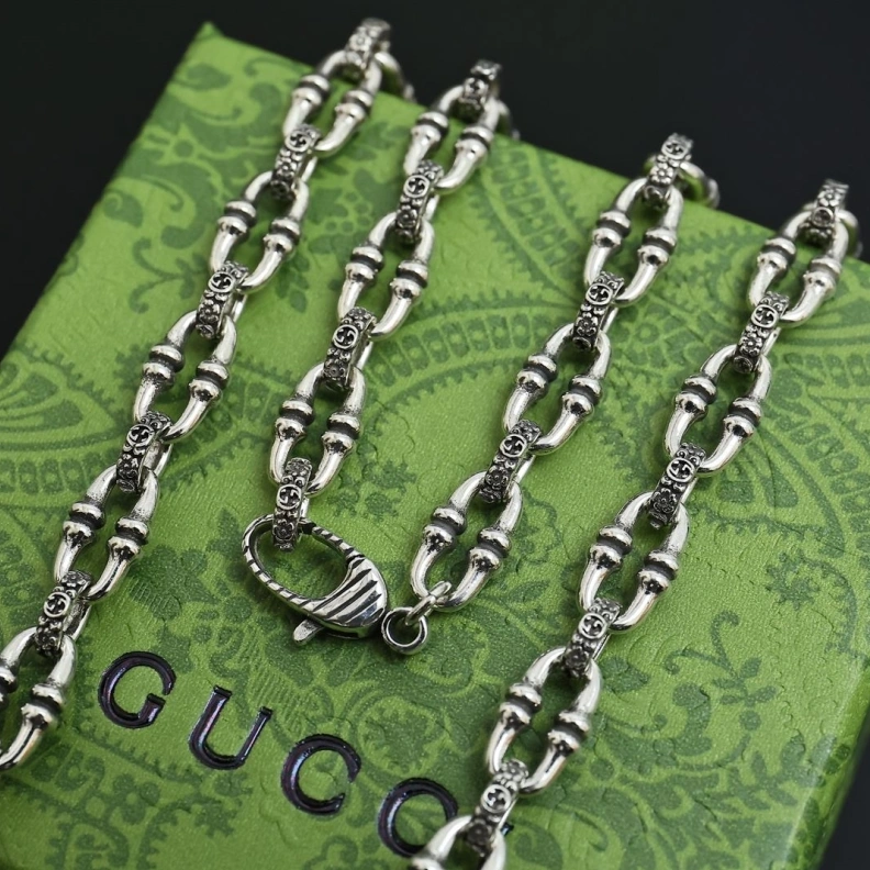 Resilient Gxccx Necklaces 303011