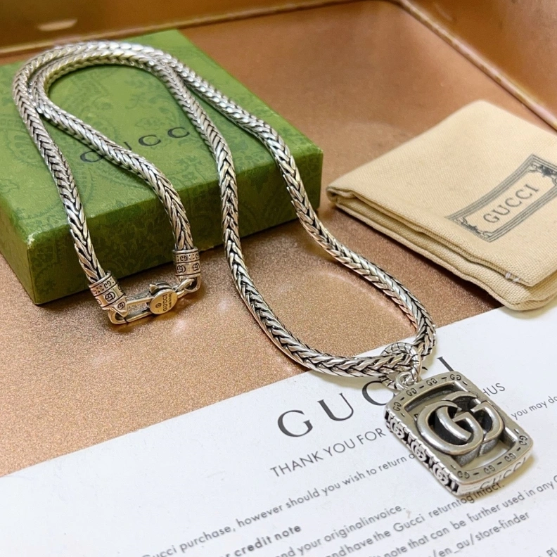 Efficient Gxccx Necklaces 303007
