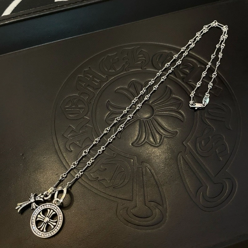 UrbanStyle Chrxmx Hxxrts Necklaces 297646