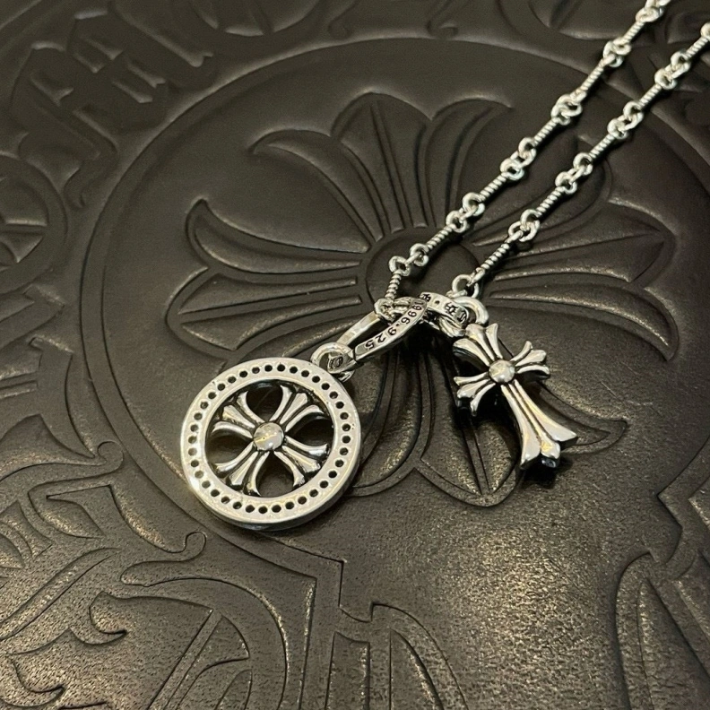 UrbanStyle Chrxmx Hxxrts Necklaces 297646