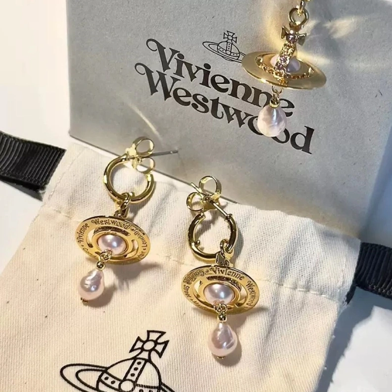 Trendy VIVENNE WESTWOOD 313312
